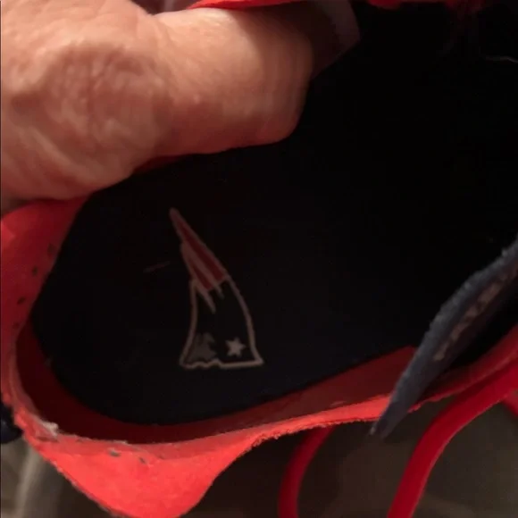 Nike Red and Black React Patriot Sneakers size 6.5 men and 8.5 in women - Picture 6 of 8